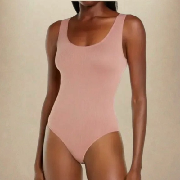 SKIMS Stretch Rib Scoop Neck Bodysuit NWT - Small - Rose Clay - Picture 3 of 7